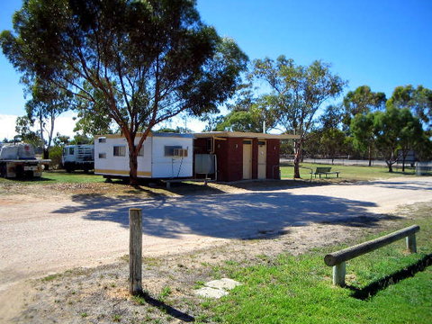 Karoonda Cabin & Caravan Park - Tourism Adelaide 0