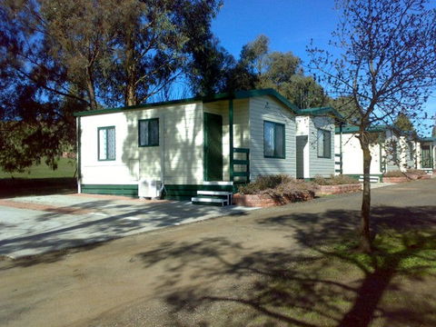 Kilmore Caravan Park - Tourism Adelaide 0