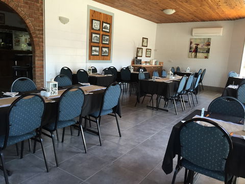 Kings Motor Inn & Steakhouse - Tourism Adelaide 2
