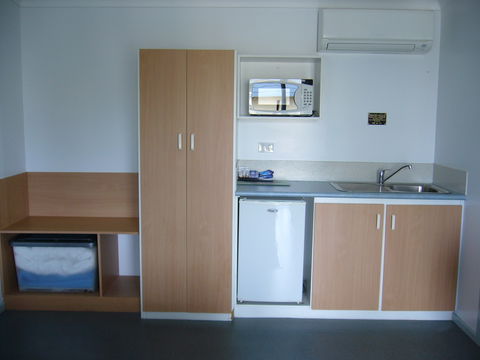 Kings Motor Inn & Steakhouse - Tourism Adelaide 5
