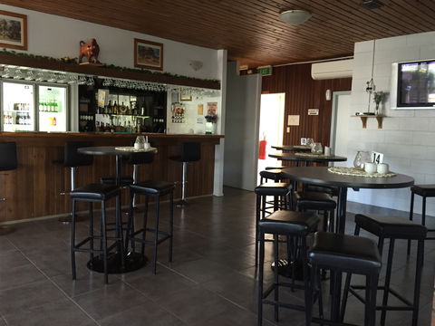 Kings Motor Inn & Steakhouse - Tourism Adelaide 3