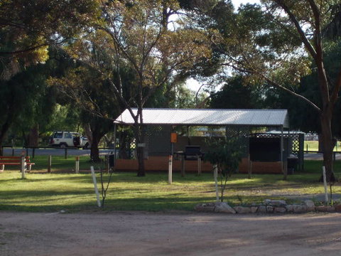 Laura Community Caravan Park - Tourism Adelaide 1
