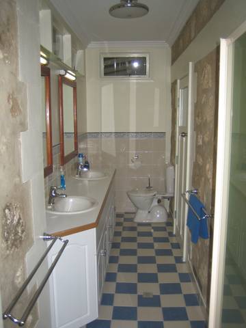 MacDonnell House (Naracoorte Cottages) - Tourism Adelaide 0