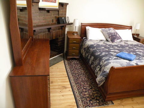 MacDonnell House (Naracoorte Cottages) - Tourism Adelaide 4