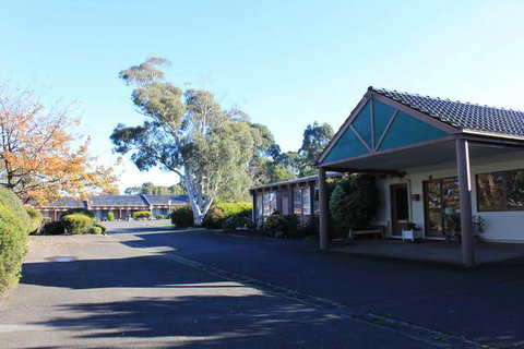 Melaleuca Lodge - Tourism Adelaide 1