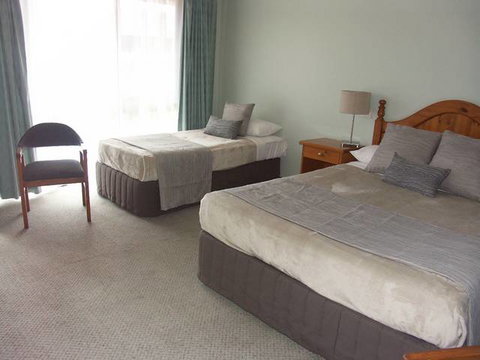 Melaleuca Motel - Tourism Adelaide 0