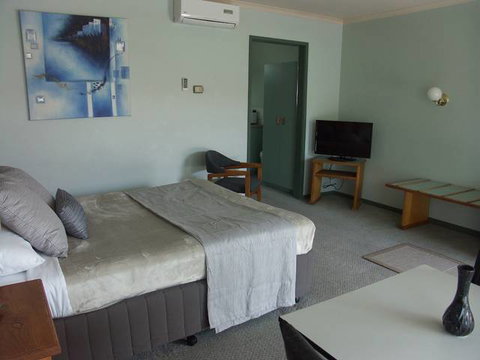 Melaleuca Motel - Tourism Adelaide 4