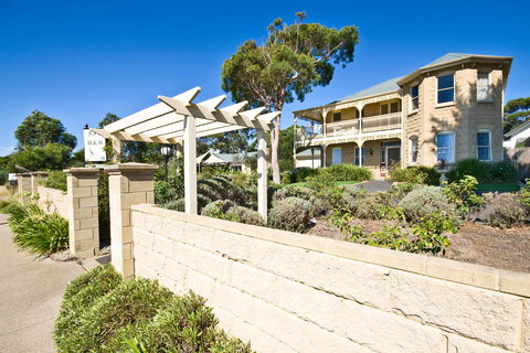 Mount Martha Bed & Breakfast By The Sea - Tourism Adelaide 0