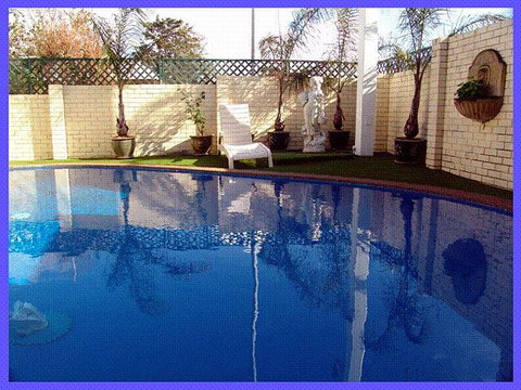 NOAH'S Mid City Motor Inn - Tourism Adelaide 0