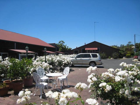 Pemberton Old Picture Theatre Holiday Apts - Tourism Adelaide 3