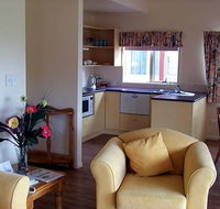 Poinciana Cottages - Tourism Adelaide