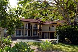 Poinciana Motel - Tourism Adelaide 1