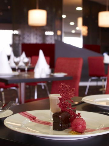 Quality Hotel Tabcorp Park - Tourism Adelaide 1