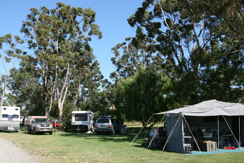 Snug Beach Cabin & Caravan Park - Tourism Adelaide 3