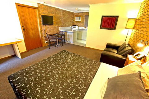 Statesman Motor Inn - Tourism Adelaide 1