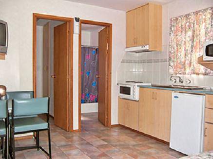 The Clog Barn Holiday Park - Tourism Adelaide 1