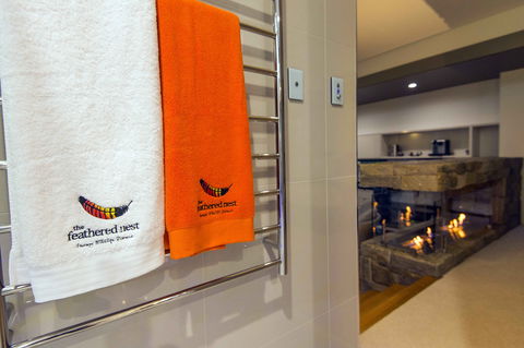 The Feathered Nest - Luxury Wildlife Retreat - Tourism Adelaide 5