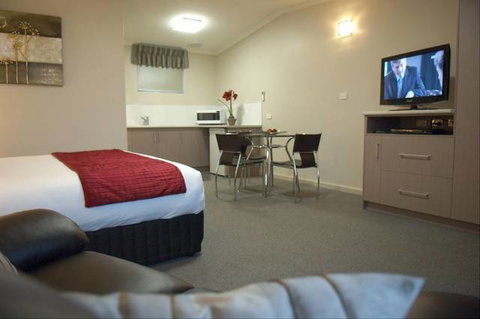 Tower Motor Inn - Tourism Adelaide 5