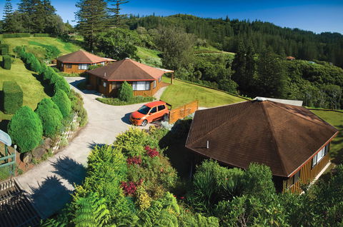 Whispering Pines - Tourism Adelaide 8