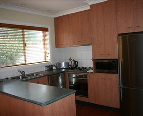Villa On Nathan - Tourism Adelaide 3