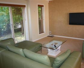 Villa On Nathan - Tourism Adelaide 4