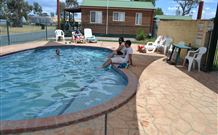 Holbrook Motor Village - Tourism Adelaide 0