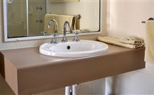 All Settlers Motor Inn - Tourism Adelaide 3