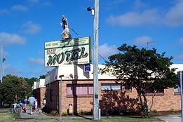 Jackie Howe Motel - Tourism Adelaide 0