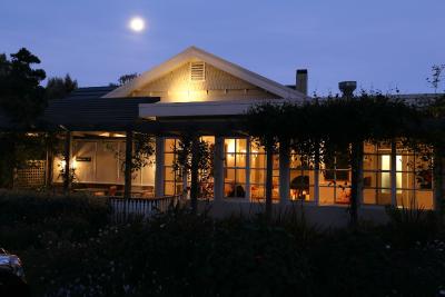 Holmwood Guest House - Tourism Adelaide 8