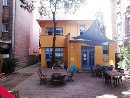 Blue Parrot Backpackers - Tourism Adelaide 4