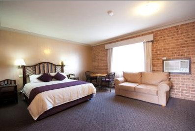 Blue Gum Motor Inn - Tourism Adelaide 3