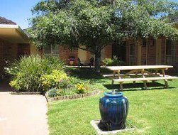 Aalana Motor Inn - Tourism Adelaide 3