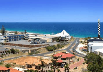 Lighthouse Beach Resort - Tourism Adelaide 2
