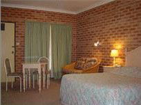 Country Gardens Motor Inn - Tourism Adelaide 1