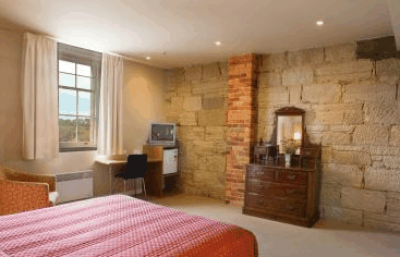 Customs House Waterfront Hotel - Tourism Adelaide 0