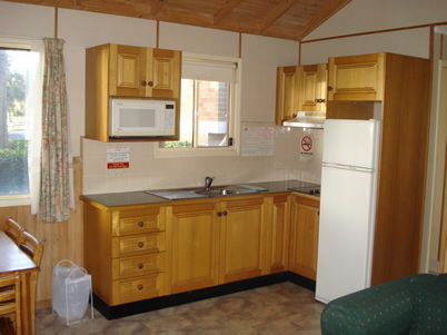 Paradise Park Cabins - Tourism Adelaide 4