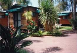 Paradise Park Cabins - Tourism Adelaide 5