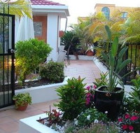 Shaz Maisons Beachside Holiday Apartments - Tourism Adelaide