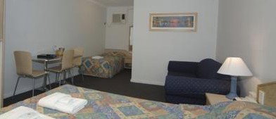 Caravilla Motel - Tourism Adelaide 1