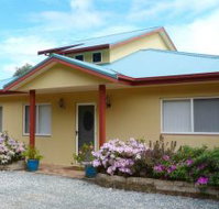 Whitby on Wallis Lakefront Cottage - Tourism Adelaide