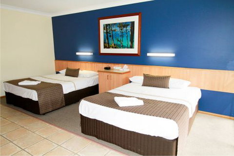 The Reef Gateway Hotel Motel - Tourism Adelaide 5