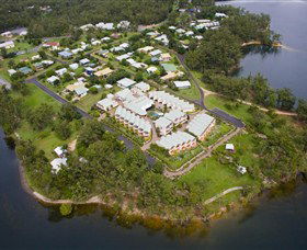 Tinaroo Lake Resort - Tourism Adelaide 0
