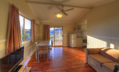 Inland Waters Holiday Parks Lake Glenbawn - Tourism Adelaide 9