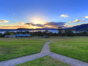 Inland Waters Holiday Parks Lake Glenbawn - Tourism Adelaide 0