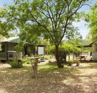 Red Tractor Retreat - Tourism Adelaide
