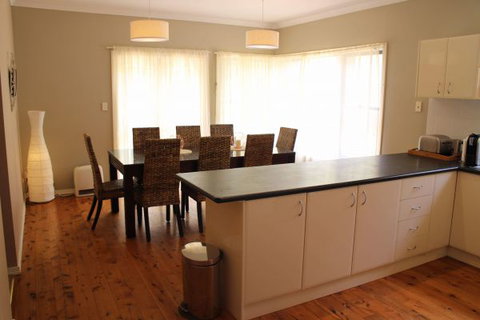 Scenic Cottage - Tourism Adelaide 3