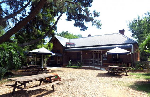 Victoria Hotel: Moonan Flat - Tourism Adelaide 4