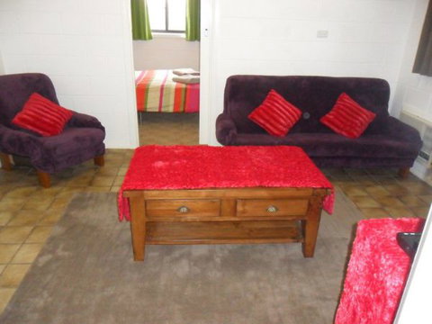 The Picker's Hut - Tourism Adelaide 1