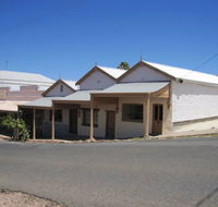 Carmines Antiques and Accommodation - Tourism Adelaide