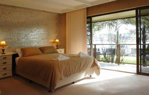 Trenberth House - Tourism Adelaide 1